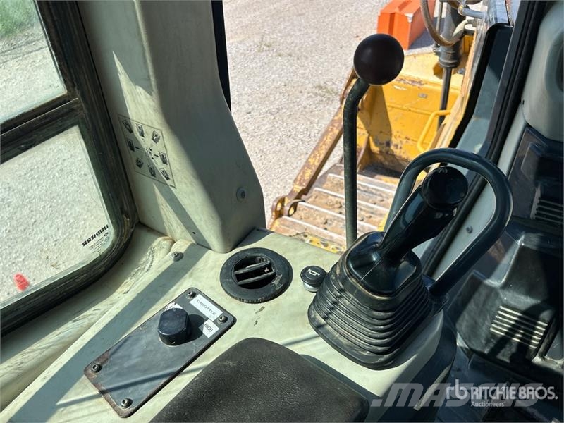 John Deere 950J Crawler dozers