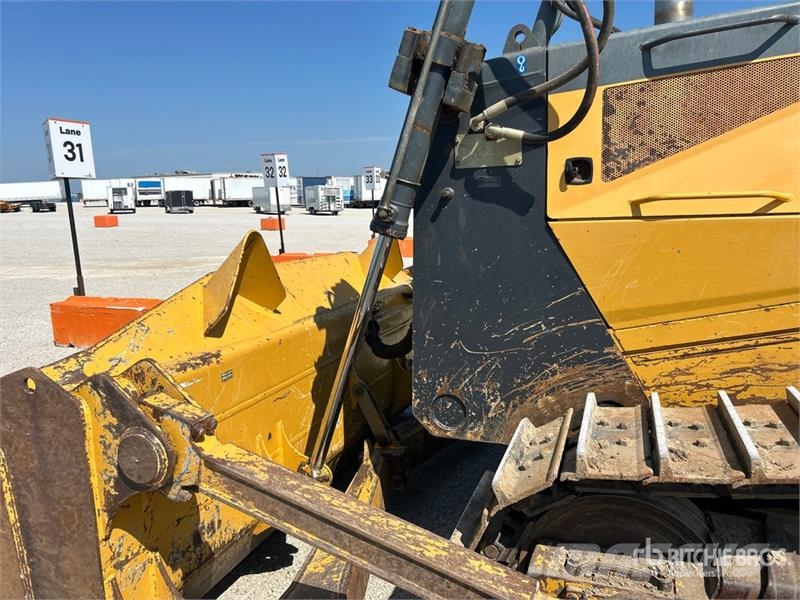 John Deere 950J Crawler dozers