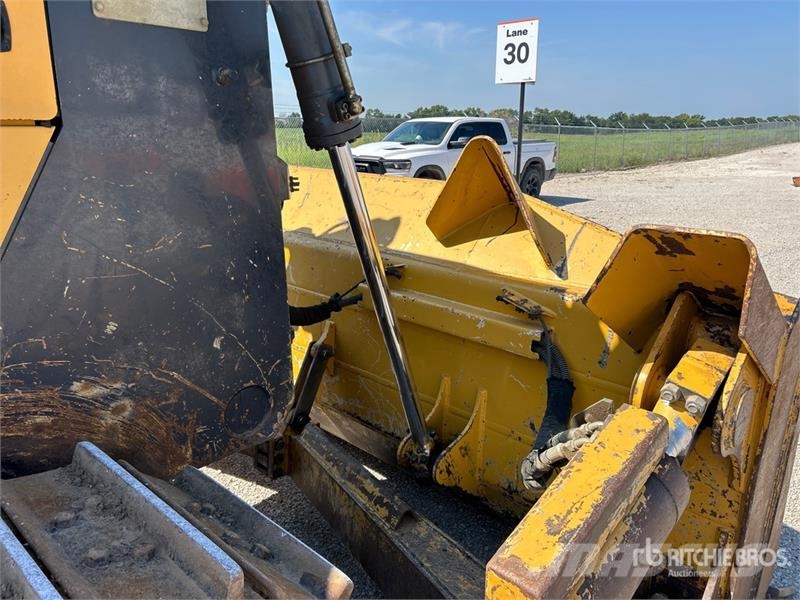 John Deere 950J Crawler dozers