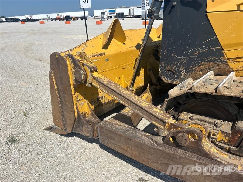 John Deere 950J Crawler dozers