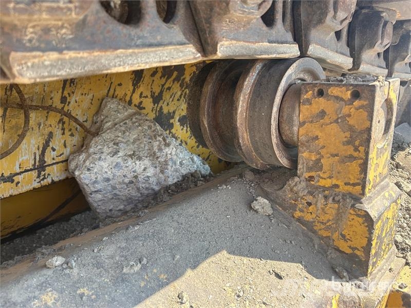 John Deere 950J Crawler dozers