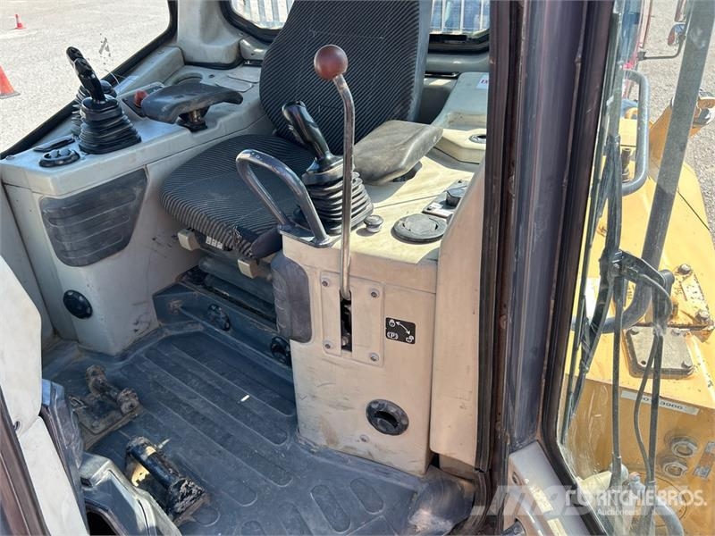 John Deere 950J Crawler dozers