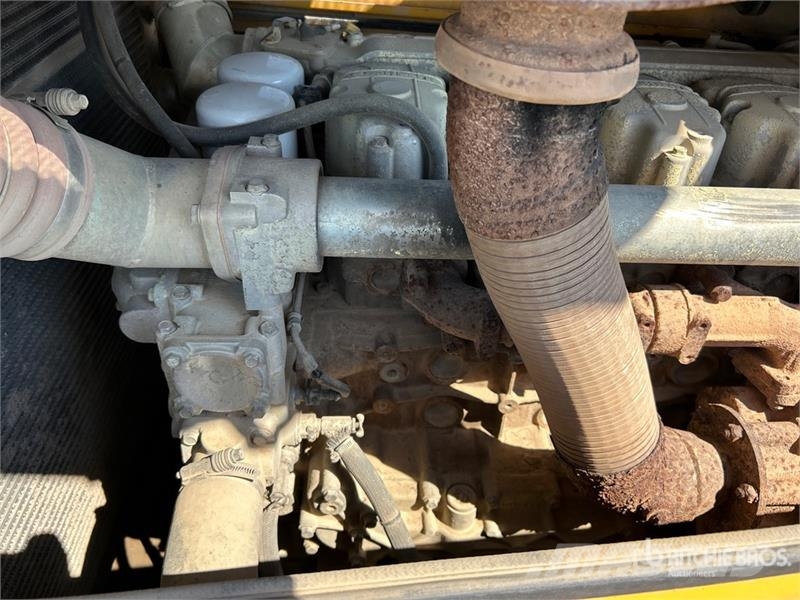 John Deere 950J Crawler dozers