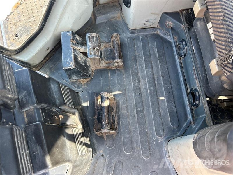 John Deere 950J Crawler dozers