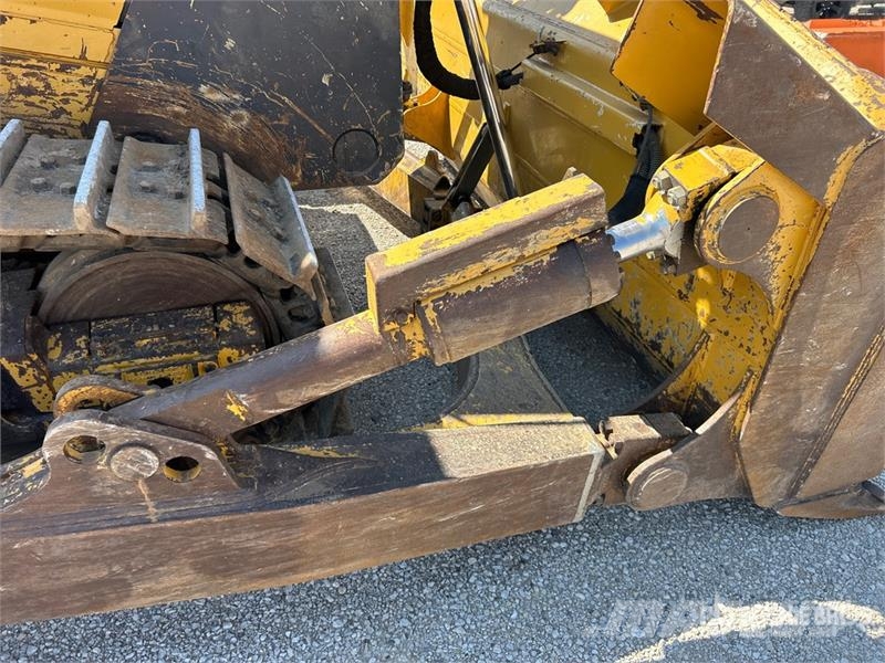 John Deere 950J Crawler dozers