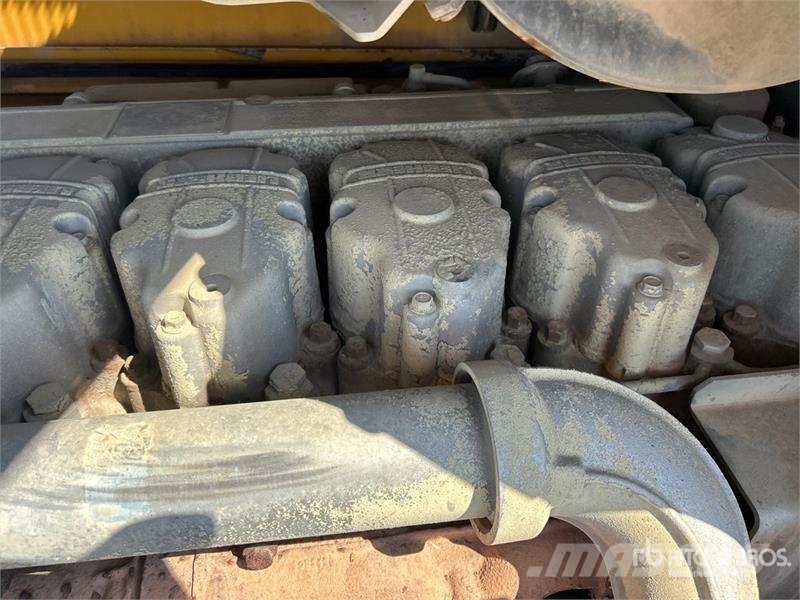 John Deere 950J Crawler dozers