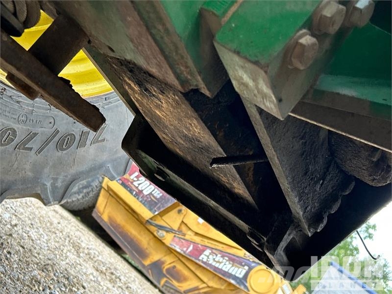 John Deere 9560R ماكينات زراعية - غير ذلك