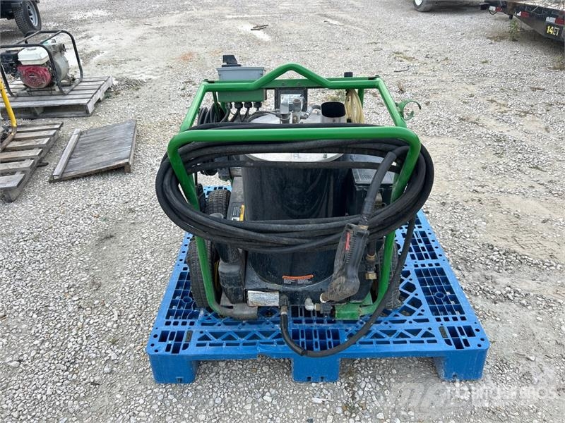 John Deere AC-2000EH Electric Pressure Washer 低圧洗浄器