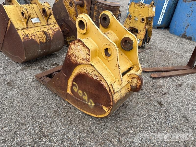John Deere AT339072 30 in .65 cyd Digging Excavator Bucket Kašike / Korpe