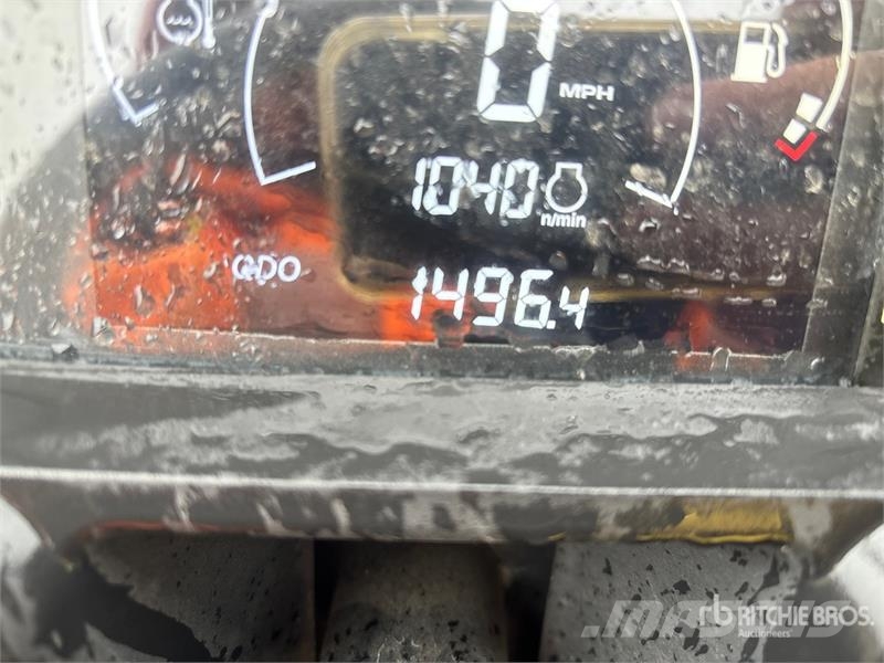 John Deere Gator 4X2 ماكينات منفعة عامة