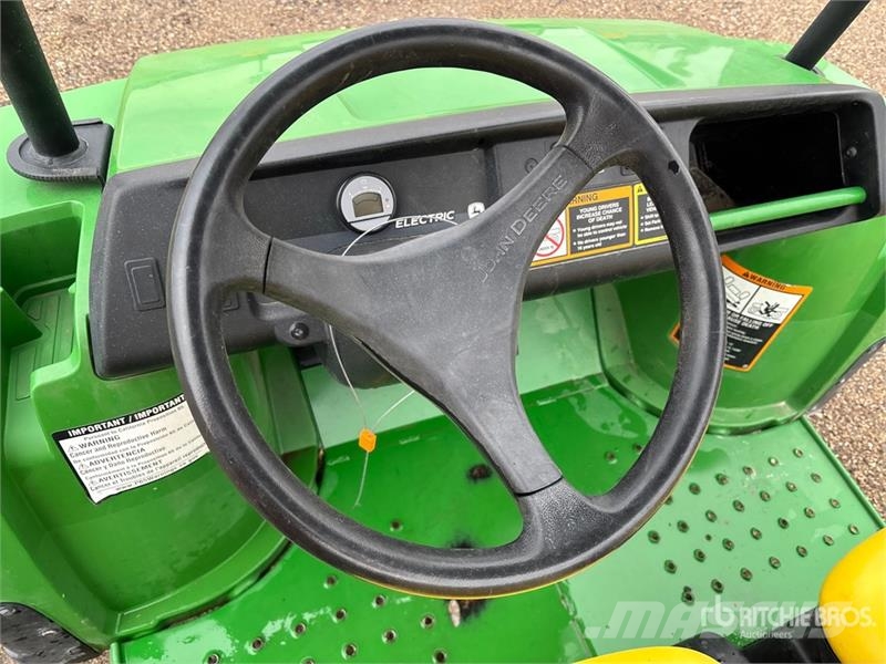 John Deere Gator TE4x2 Electric 4x2 Utility Vehicle 多用途機械