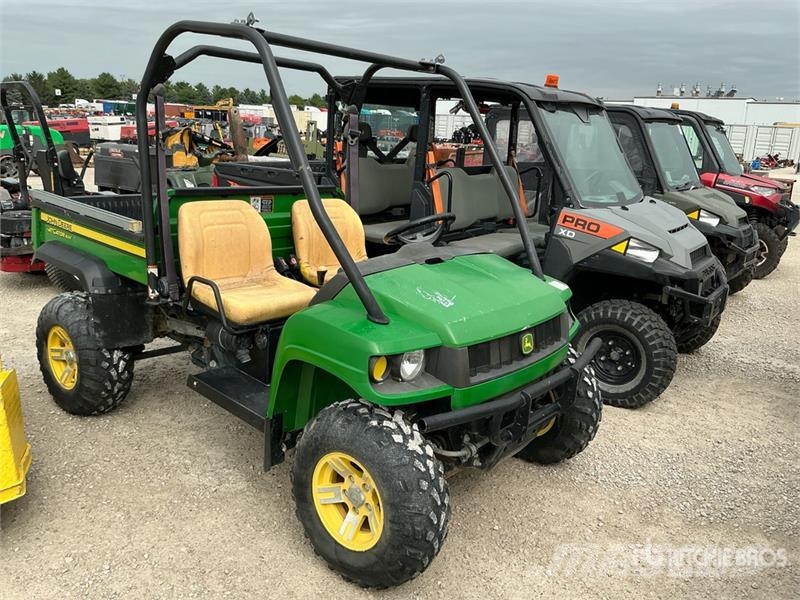 John Deere Gator XUV Pomožni stroji