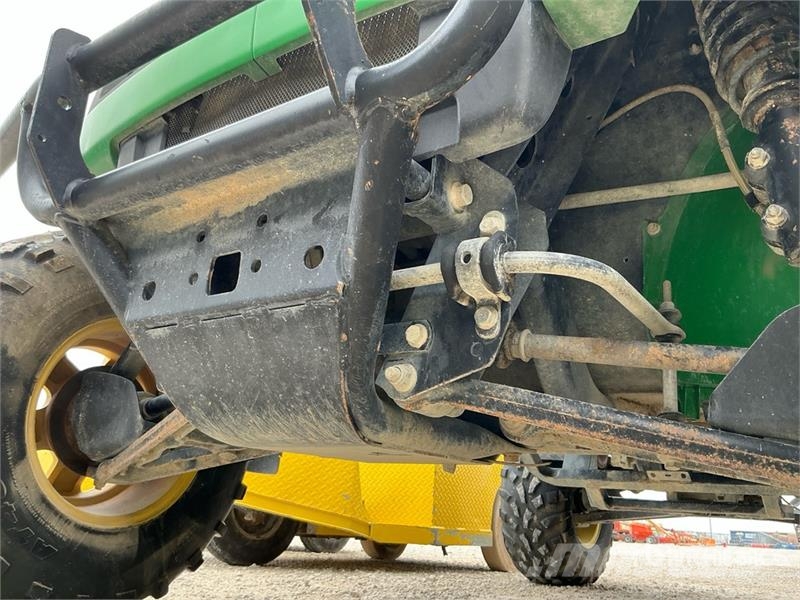 John Deere Gator XUV Pomožni stroji