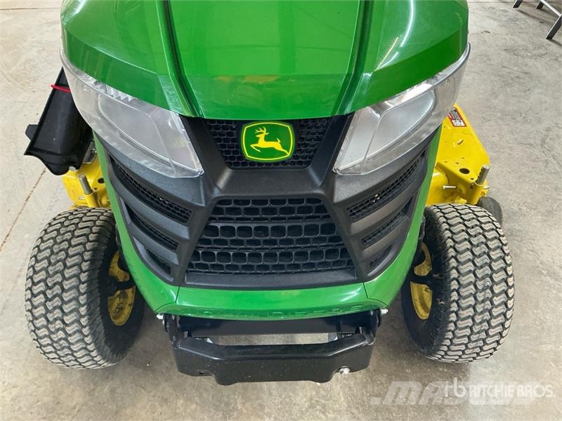 John Deere X350 Ride-On Lawn Mower Samojízdné sekačky