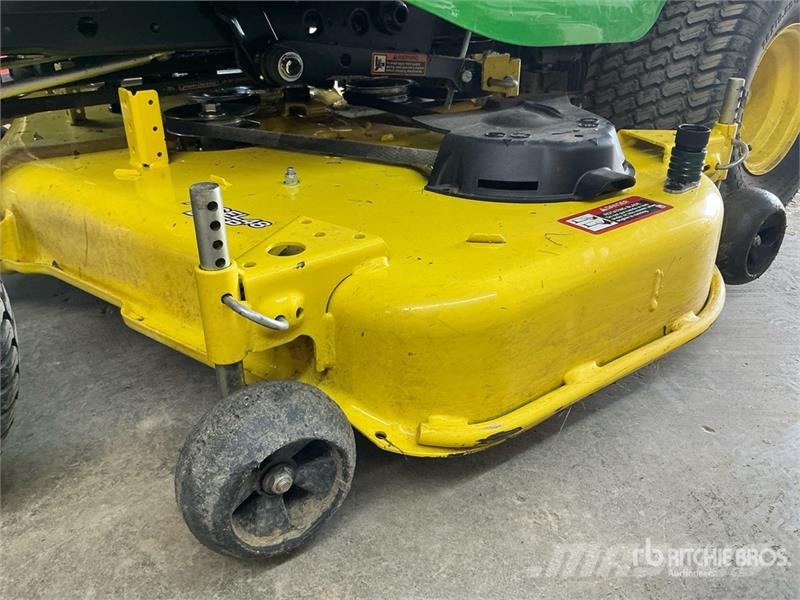 John Deere X350 Ride-On Lawn Mower Samojízdné sekačky