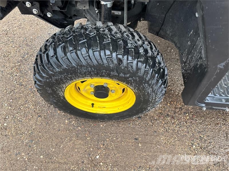John Deere XUV835E 4x4 Utility Vehicle Arbeitsfahrzeuge