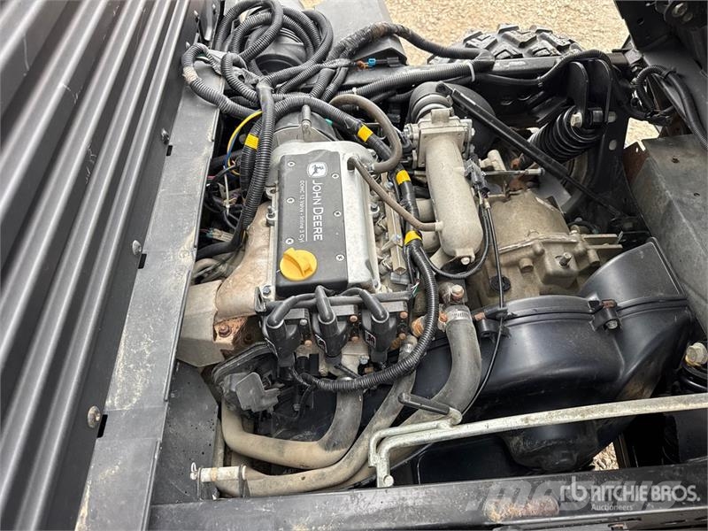 John Deere XUV835M 4x4 Utility Vehicle Masini utilitare