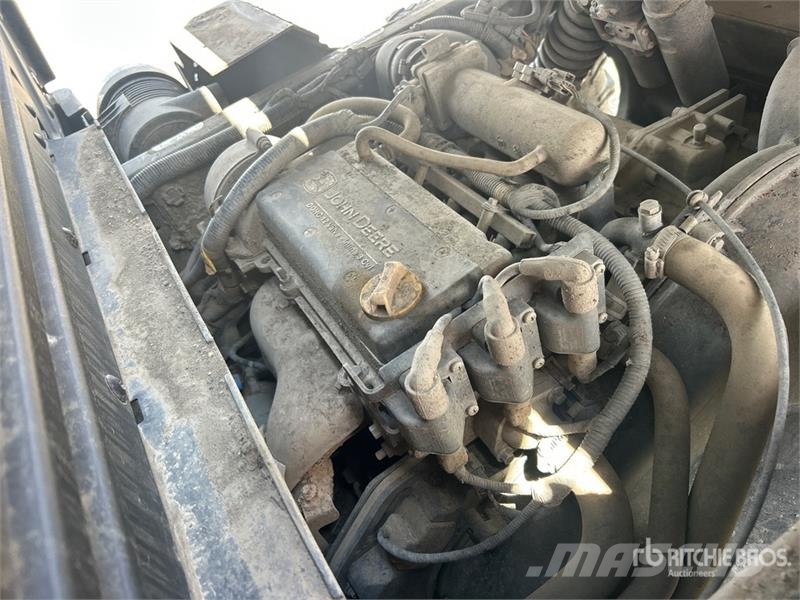 John Deere XUV835M 4x4 Utility Vehicle Redskapsbärare