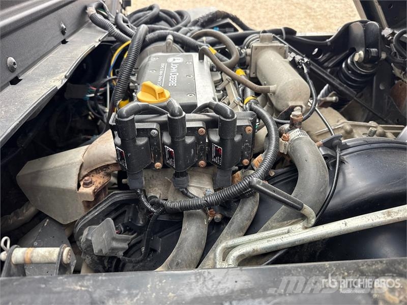 John Deere XUV835M 4x4 Utility Vehicle Masini utilitare