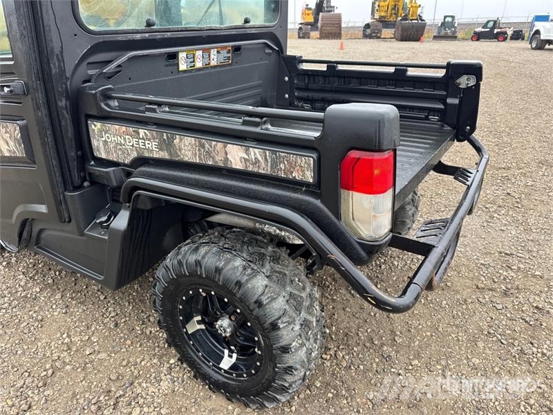 John Deere XUV835M 4x4 Utility Vehicle Masini utilitare