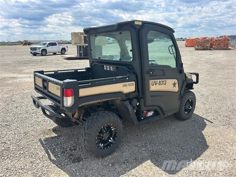 John Deere XUV835M 4x4 Utility Vehicle Redskapsbärare