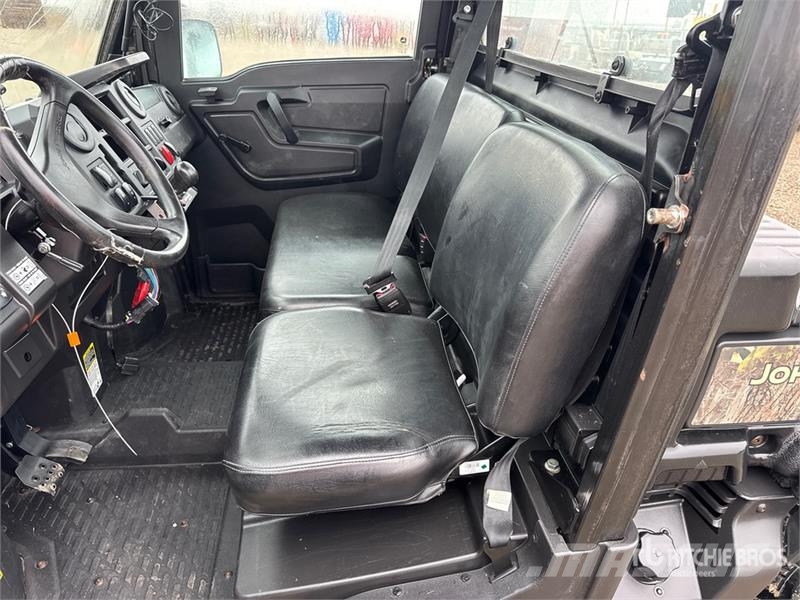John Deere XUV835M 4x4 Utility Vehicle Masini utilitare