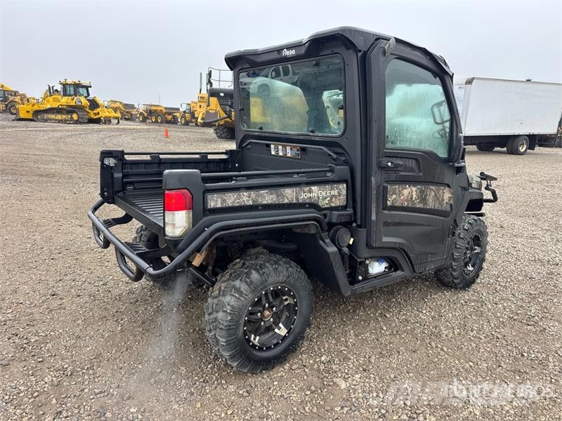 John Deere XUV835M 4x4 Utility Vehicle Masini utilitare