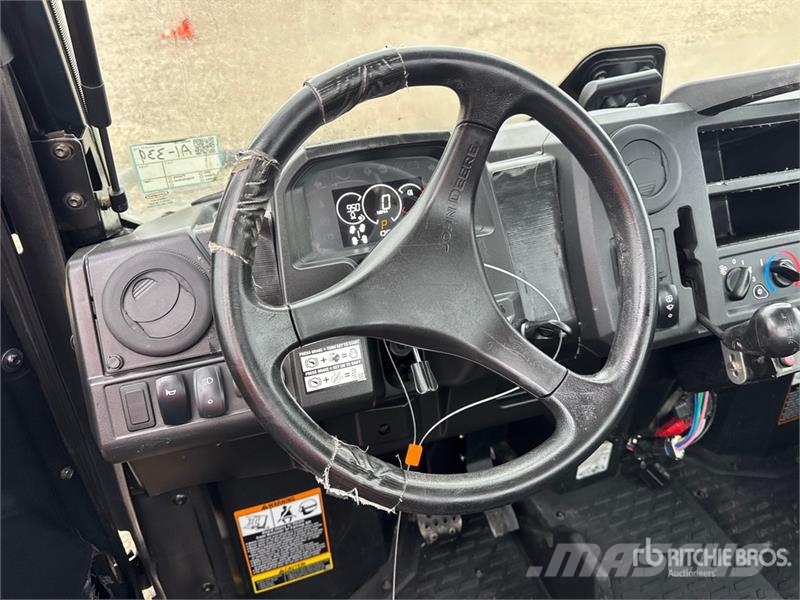John Deere XUV835M 4x4 Utility Vehicle Masini utilitare