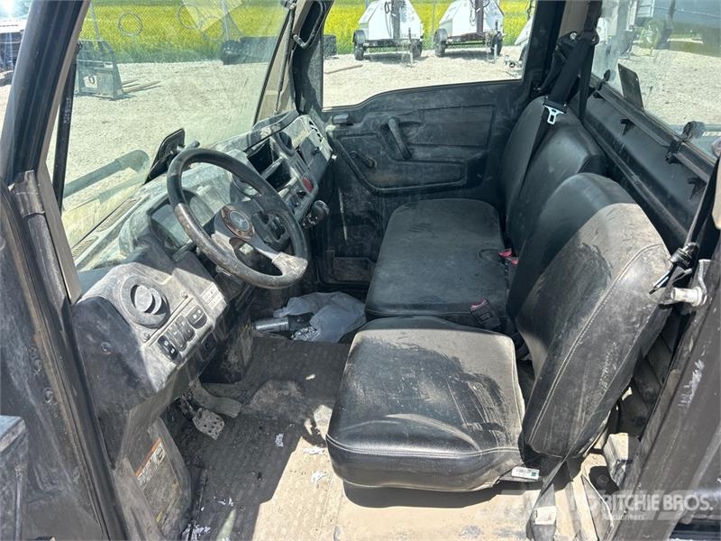 John Deere XUV835M 4x4 Utility Vehicle Redskapsbärare