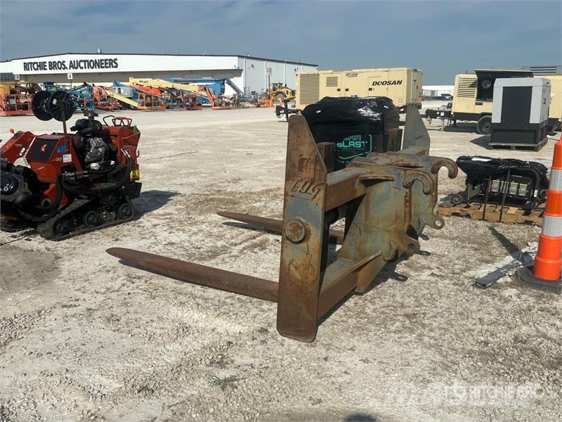 JRB 96 in Backhoe Forks Furci
