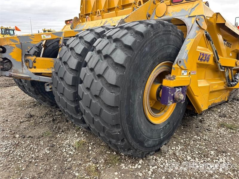 K-Tec 1236 4 Tire Hydraulic Pull Scraper Скрепери