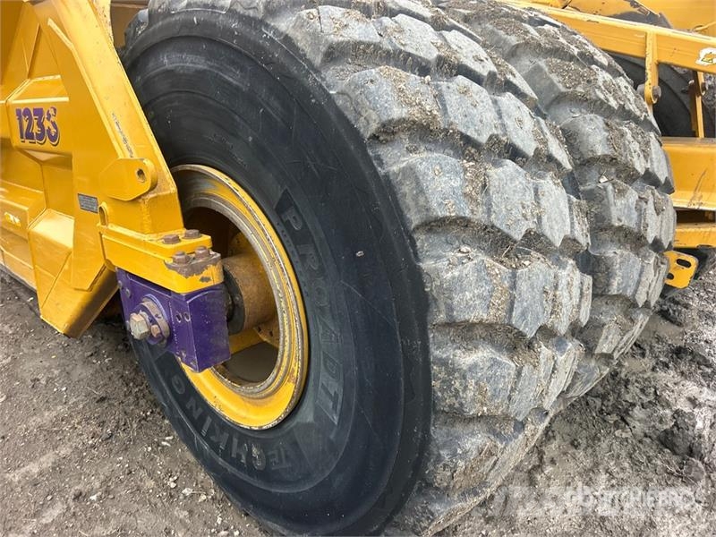 K-Tec 1236 4 Tire Hydraulic Pull Scraper Скрепери