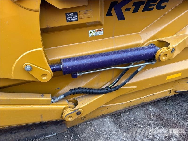K-Tec 1236 4 Tire Hydraulic Pull Scraper Frezen