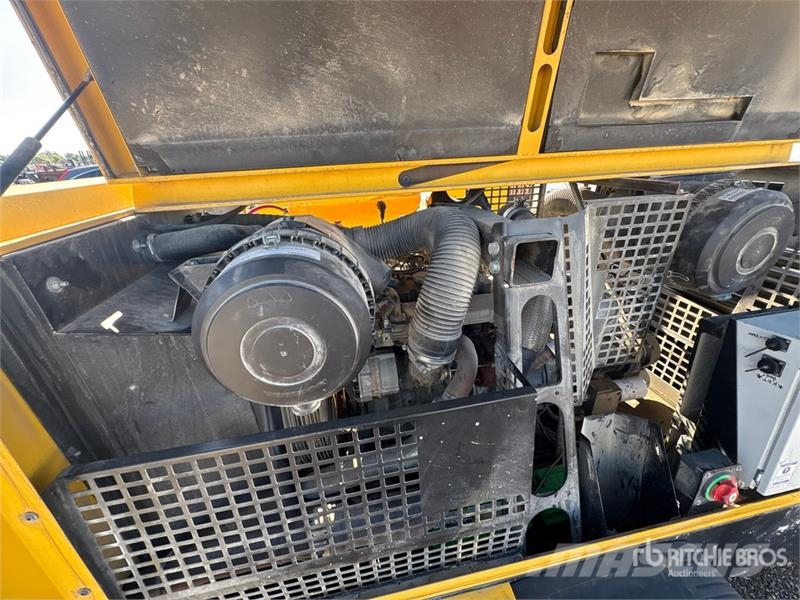 Kaeser M114 375 cfm Mobile Air Compressor Kompresori
