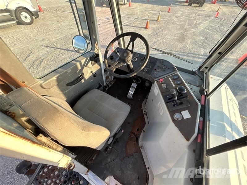 Kalmar Ottawa 4x2 Spotter Truck Terminál targoncák