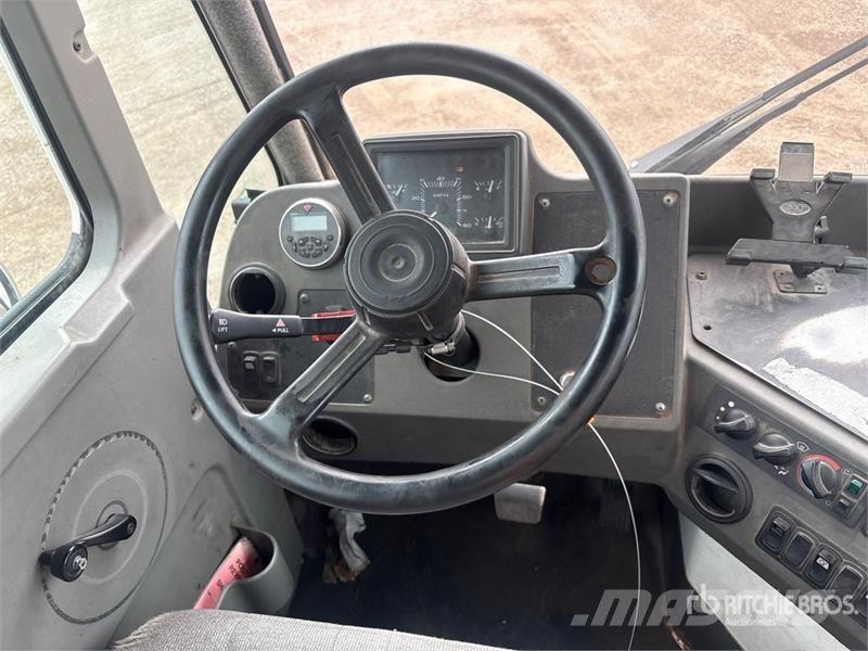 Kalmar Ottawa 4x2 Spotter Truck Terminālie traktori