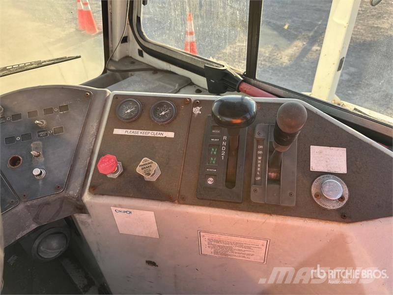 Kalmar Ottawa 4x2 Spotter Truck Terminál targoncák
