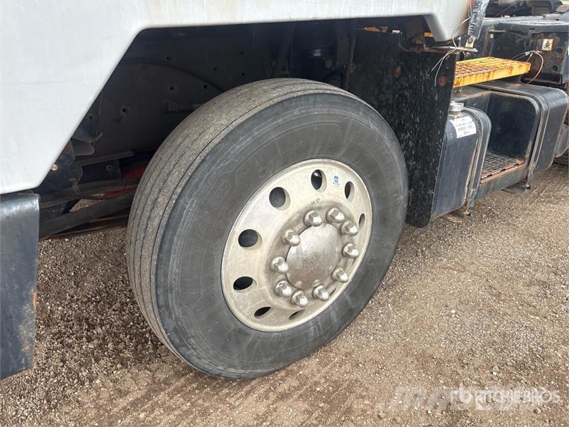 Kalmar Ottawa 4x2 Spotter Truck Terminālie traktori