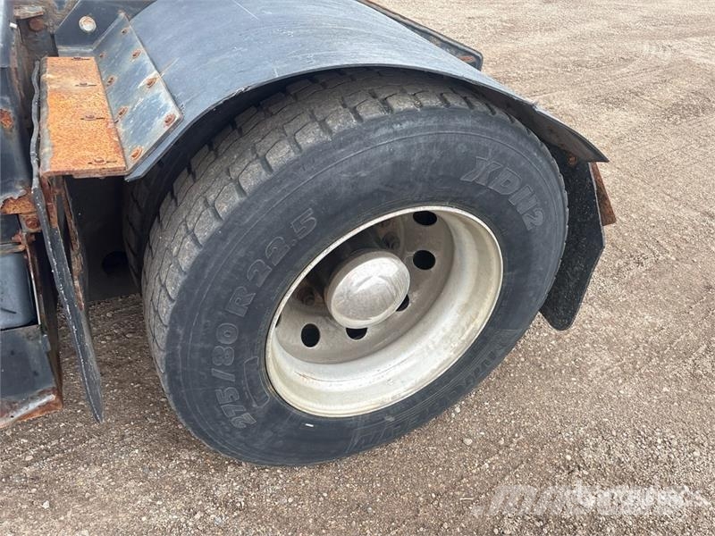 Kalmar Ottawa 4x2 Spotter Truck Terminālie traktori