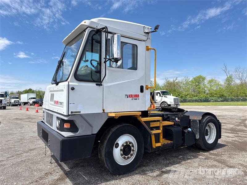 Kalmar T2 4x2 Spotter Truck Terminal tractors