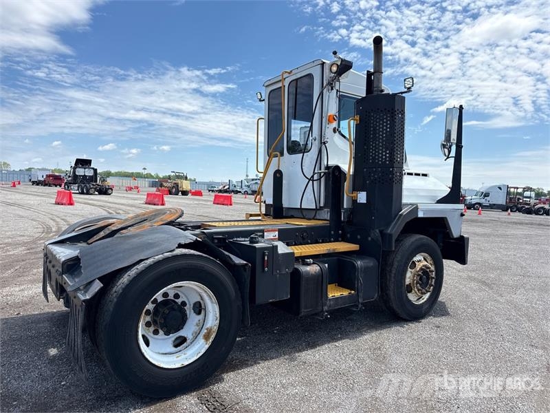 Kalmar T2 4x2 Spotter Truck Terminal tractors