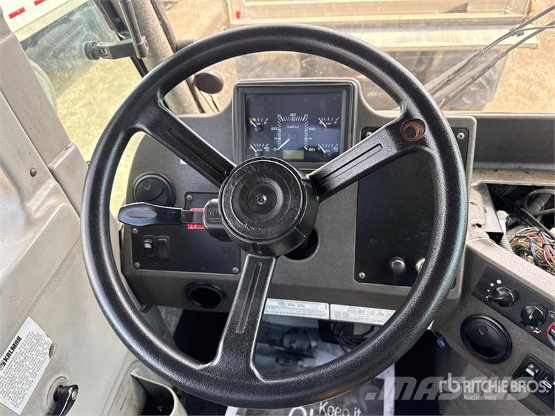 Kalmar T2 4x2 Spotter Truck Terminal tractors
