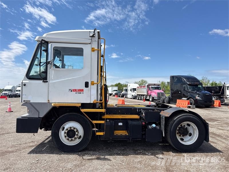 Kalmar T2 4x2 Spotter Truck Terminal tractors