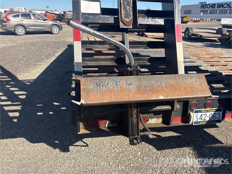 Kaufman 25 ft T/A Equipment Trailer Járműszállító pótkocsik