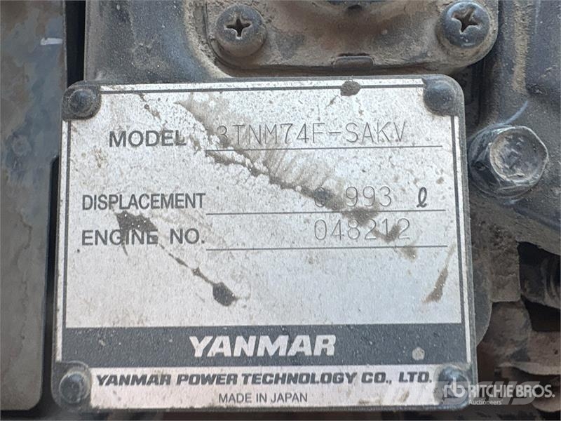 Kawasaki Pro-DXT 4x4 Utility Vehicle Pomoćne mašine