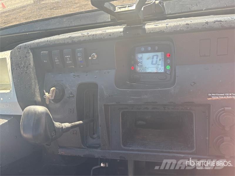 Kawasaki Pro-DXT 4x4 Utility Vehicle Pomoćne mašine