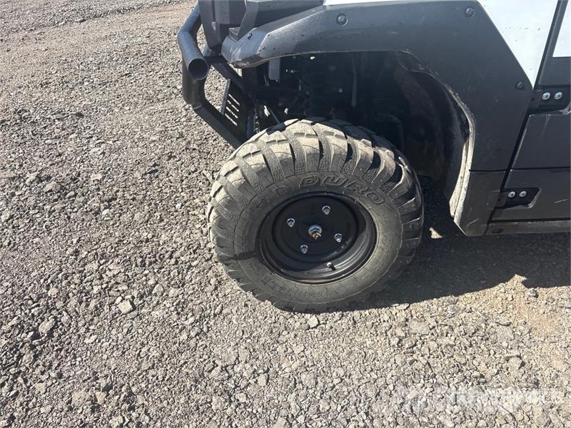 Kawasaki Pro-DXT 4x4 Utility Vehicle Pomoćne mašine