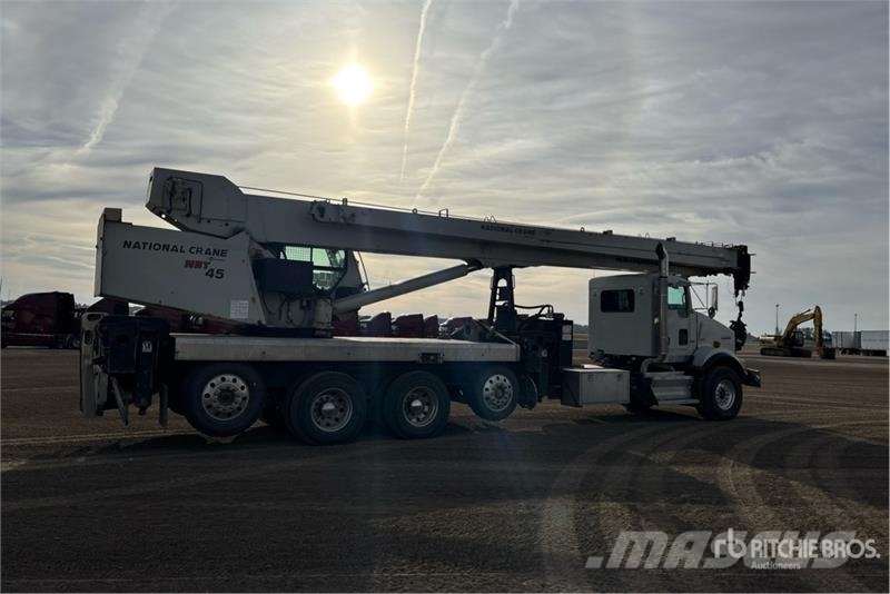 Kenworth NBT45 45 ton Straight Boom on Kenworth T800 10x4 B Vlakke laadvloer met kraan