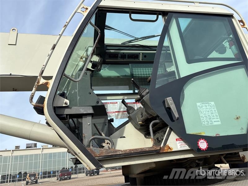Kenworth NBT45 45 ton Straight Boom on Kenworth T800 10x4 B Vlakke laadvloer met kraan