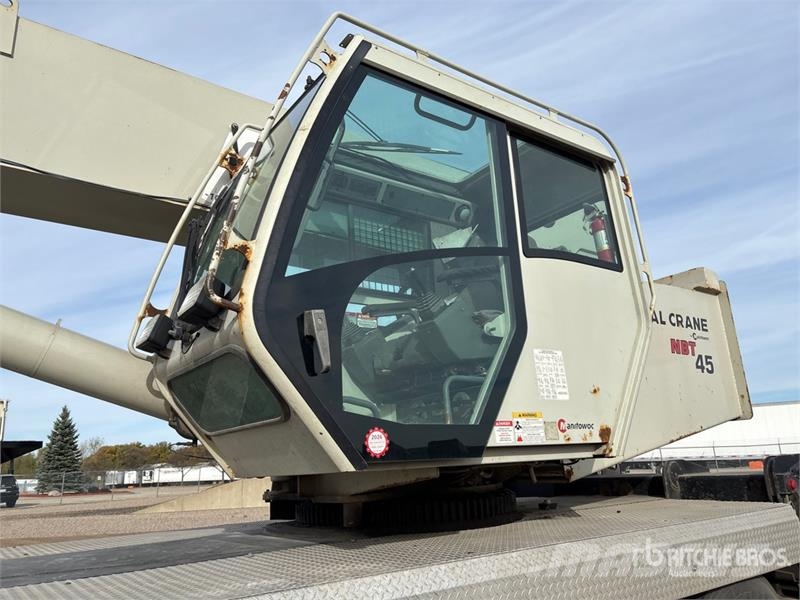 Kenworth NBT45 45 ton Straight Boom on Kenworth T800 10x4 B Vlakke laadvloer met kraan